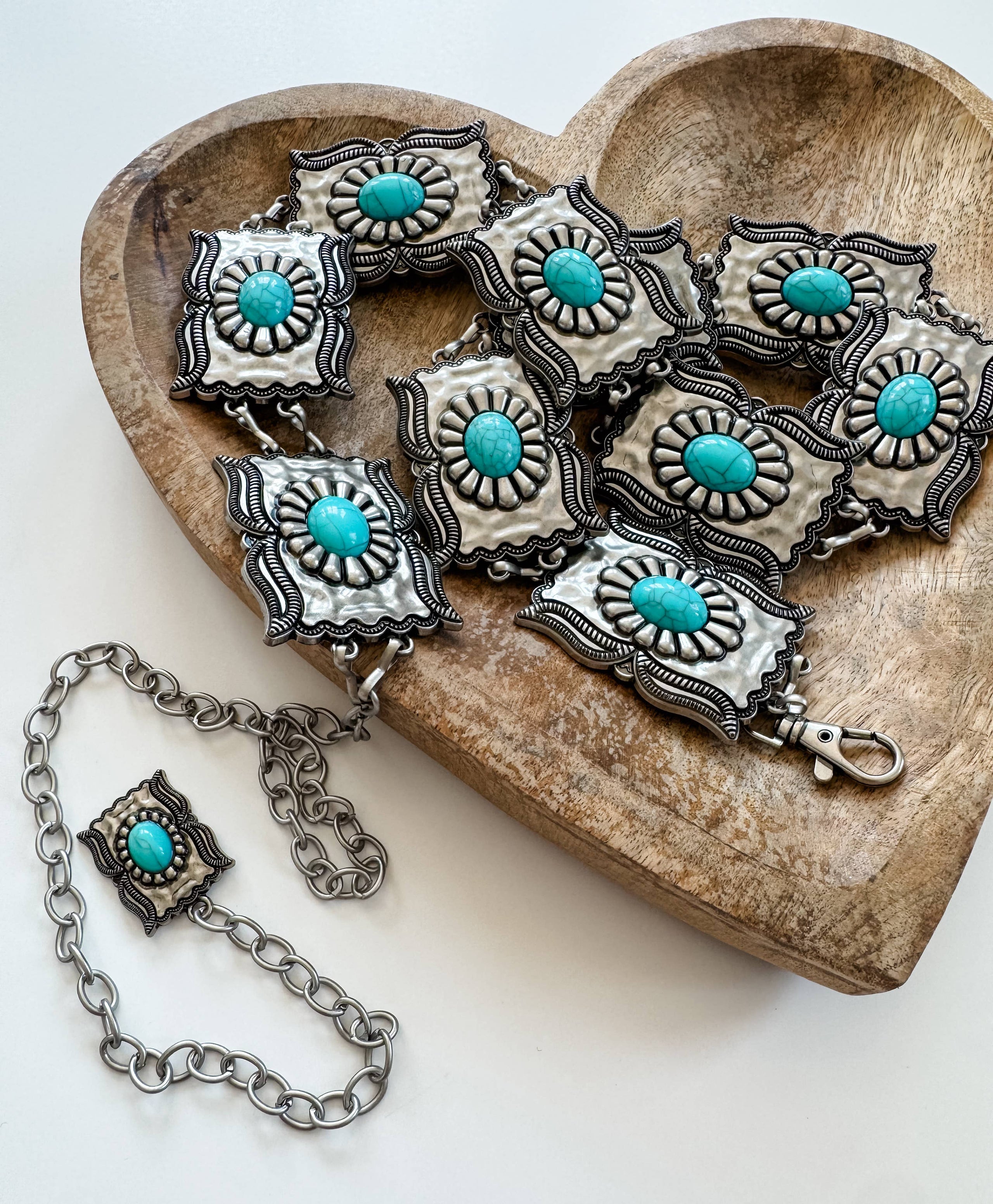 Western Concho Chain Belt – Vintage Silver Style