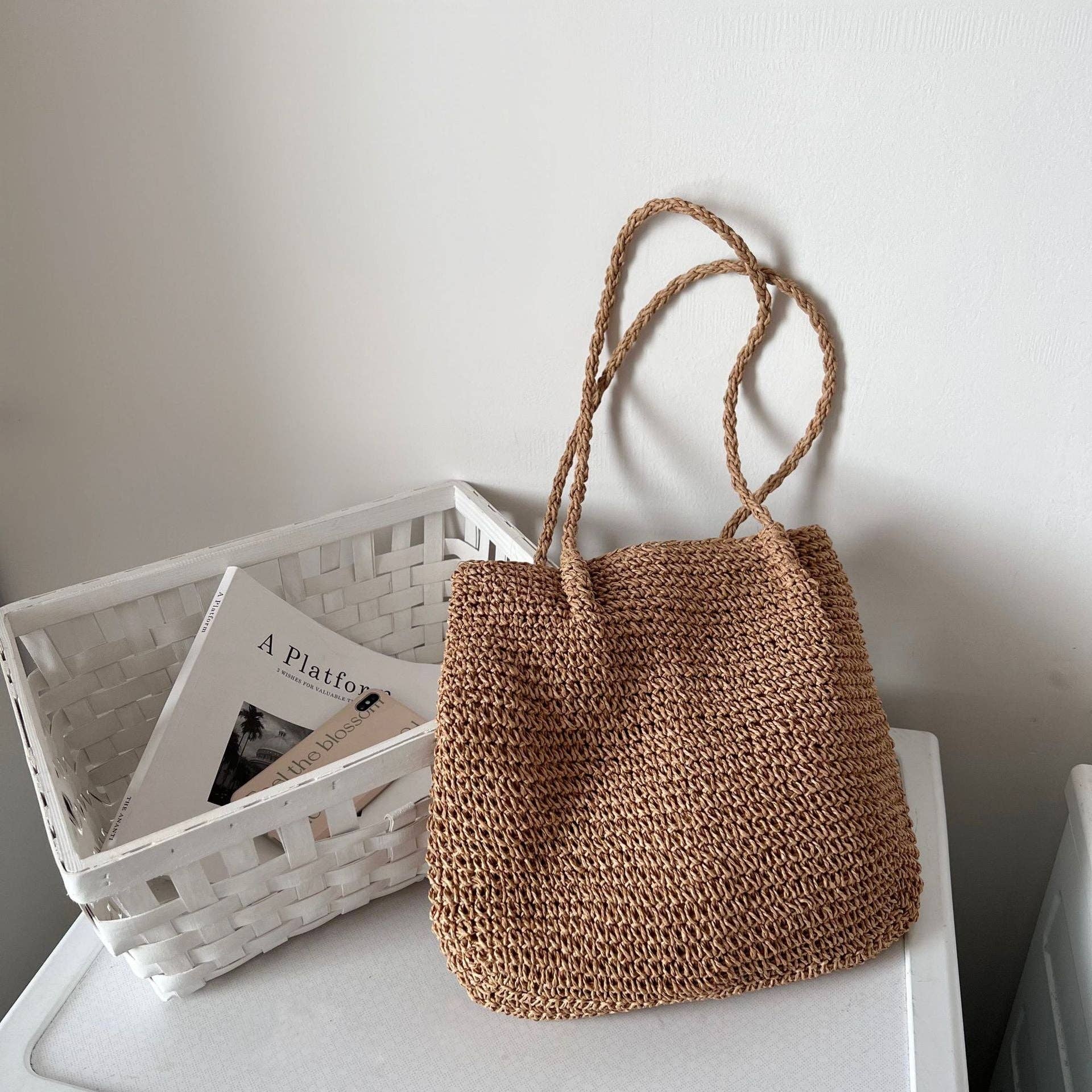 Large Capacity Single Shoulder Casual Straw Beach Bag